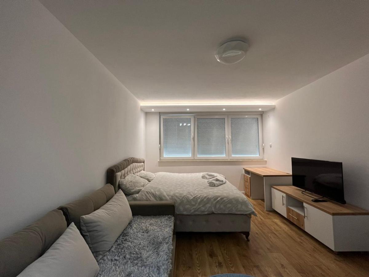 Apartmani Imperial 新帕扎尔 外观 照片