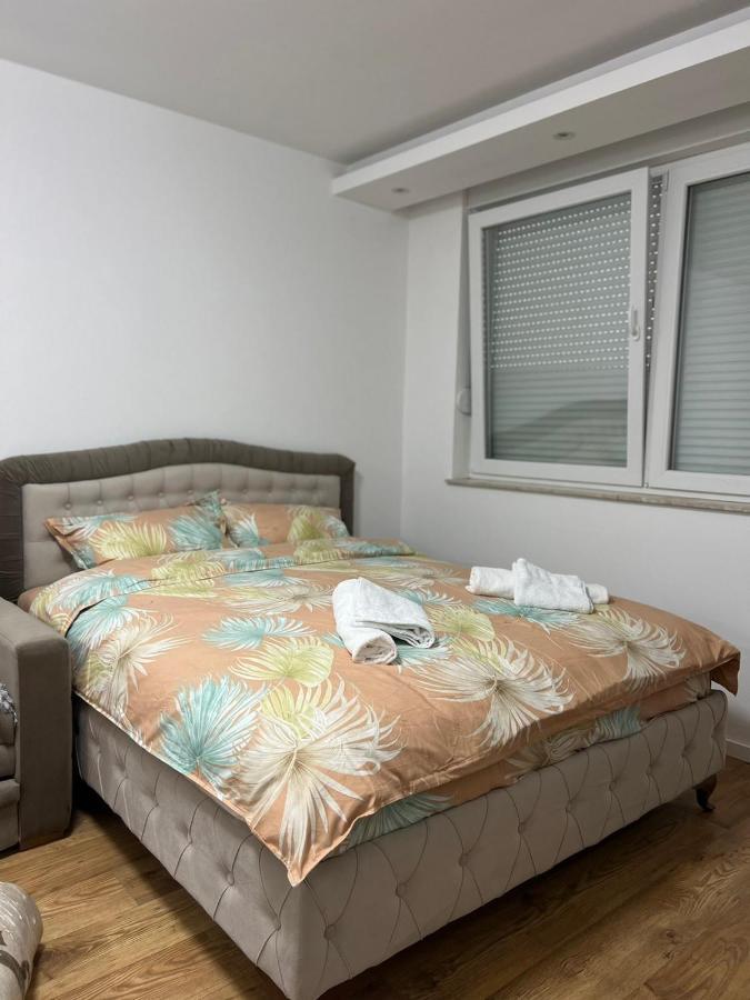 Apartmani Imperial 新帕扎尔 外观 照片