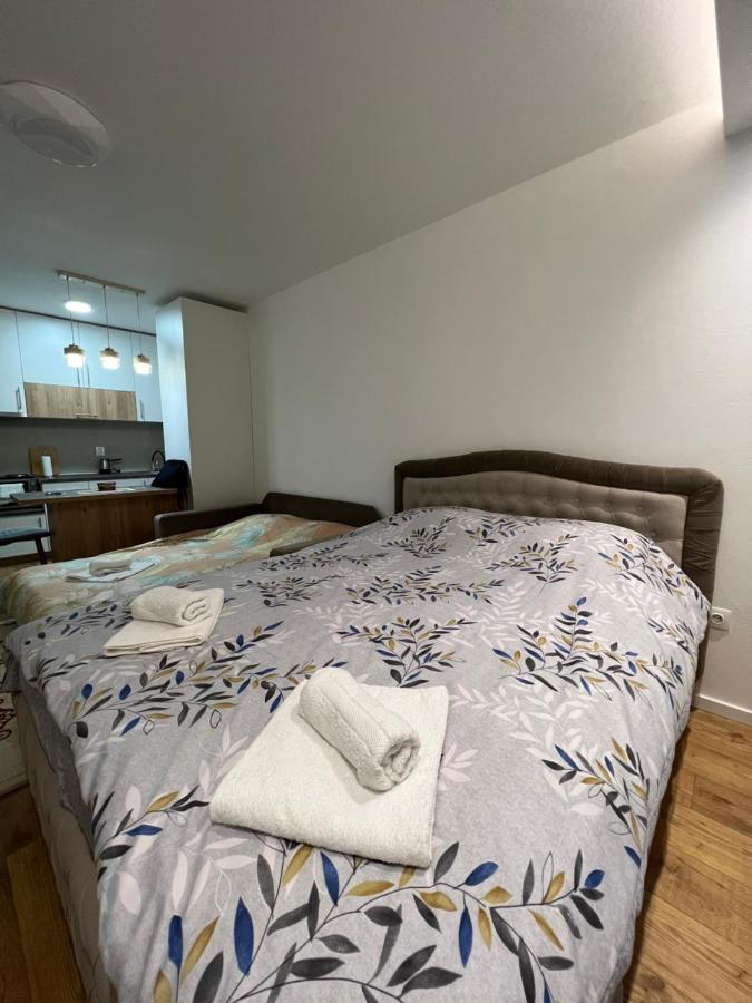 Apartmani Imperial 新帕扎尔 外观 照片